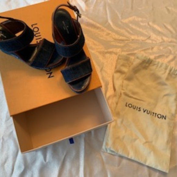 Louis Vuitton Croisiere Wedge Sandal - Picture 5 of 5